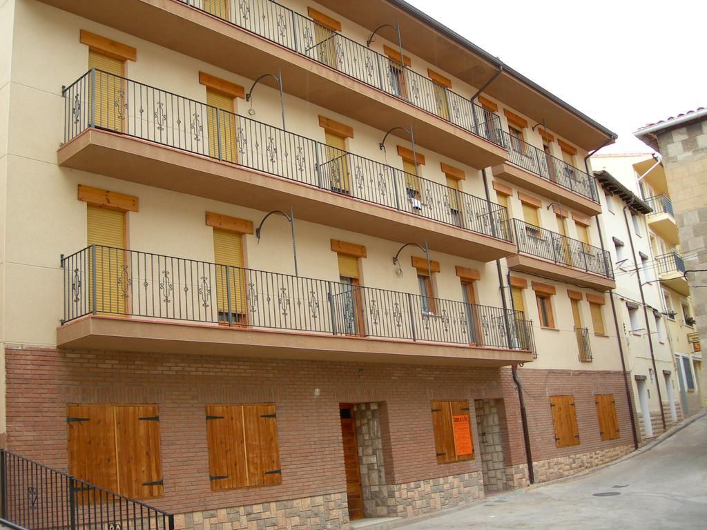 Apartamentos Turisticos Rosario Camarena de la Sierra Exterior photo